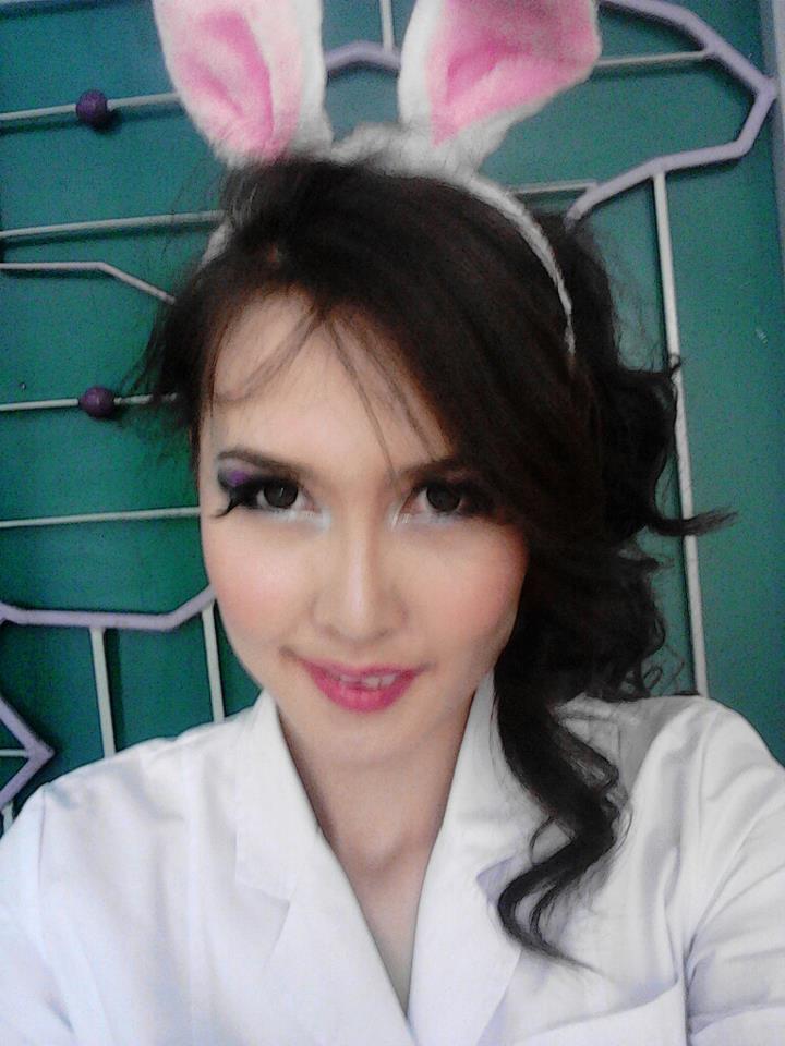 Топ модель С.Ариунбилэгийг “хууран” нүцгэлүүлжээ